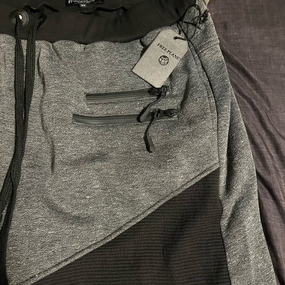 Sweatpants - Picture 4 of 5